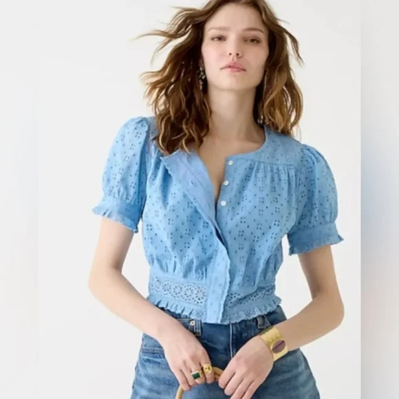 NEW J.Crew Cropped Button-Up Shirt Light Blue Eyelet Womens Medium M Casual Chic - Picture 1 of 11